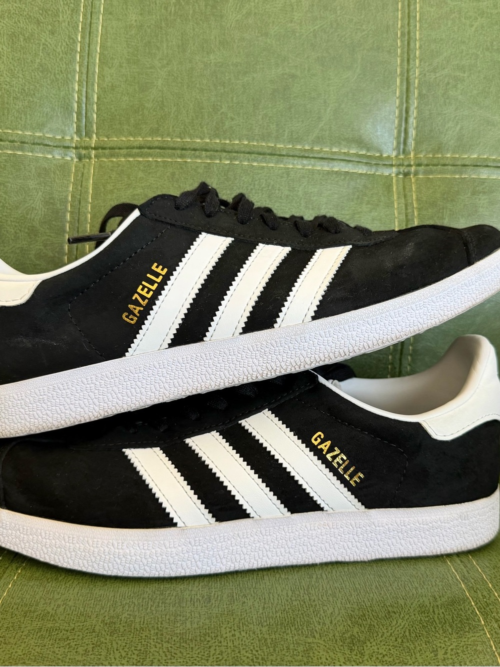 Adidas Gazelle Black/White Suede Sneakers - Mens 7.5 or Women’s 8.5
